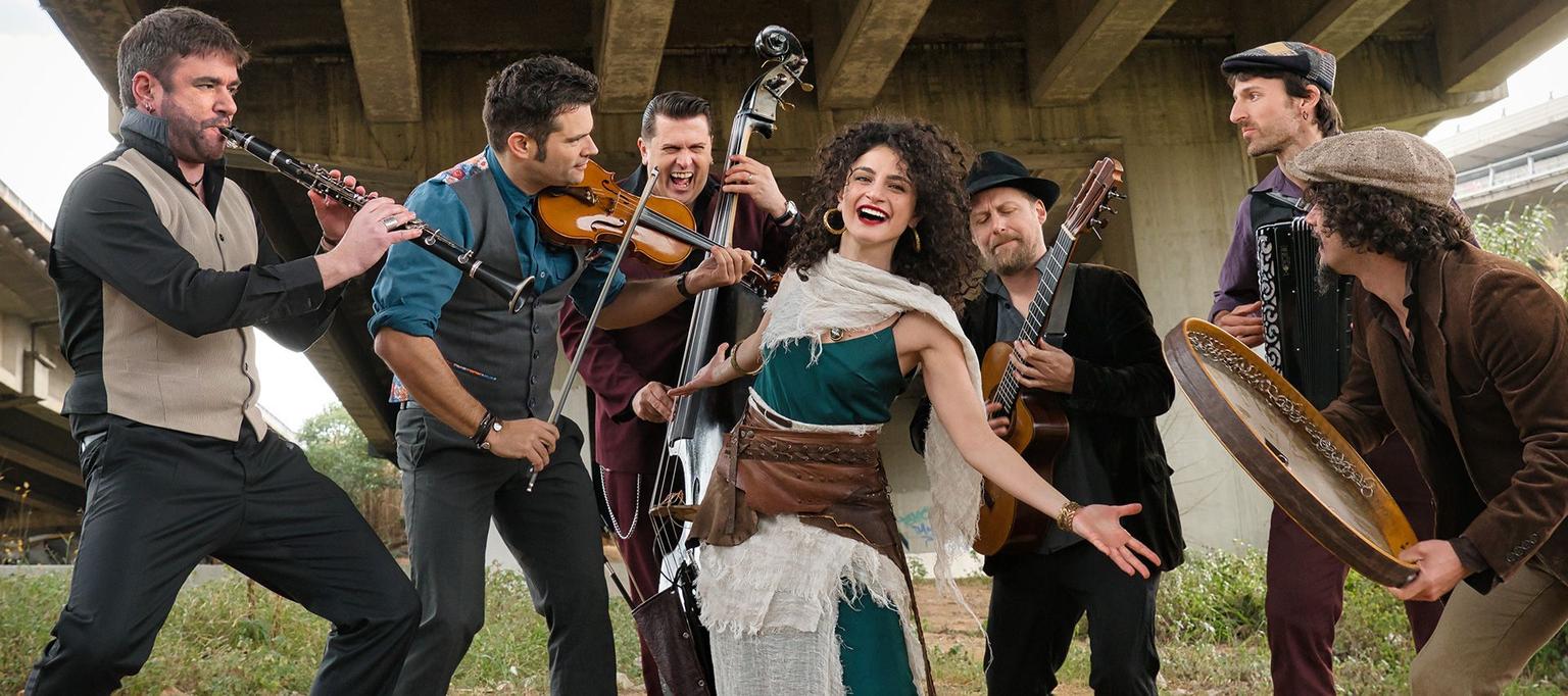 Barcelona Gipsy balKan Orchestra